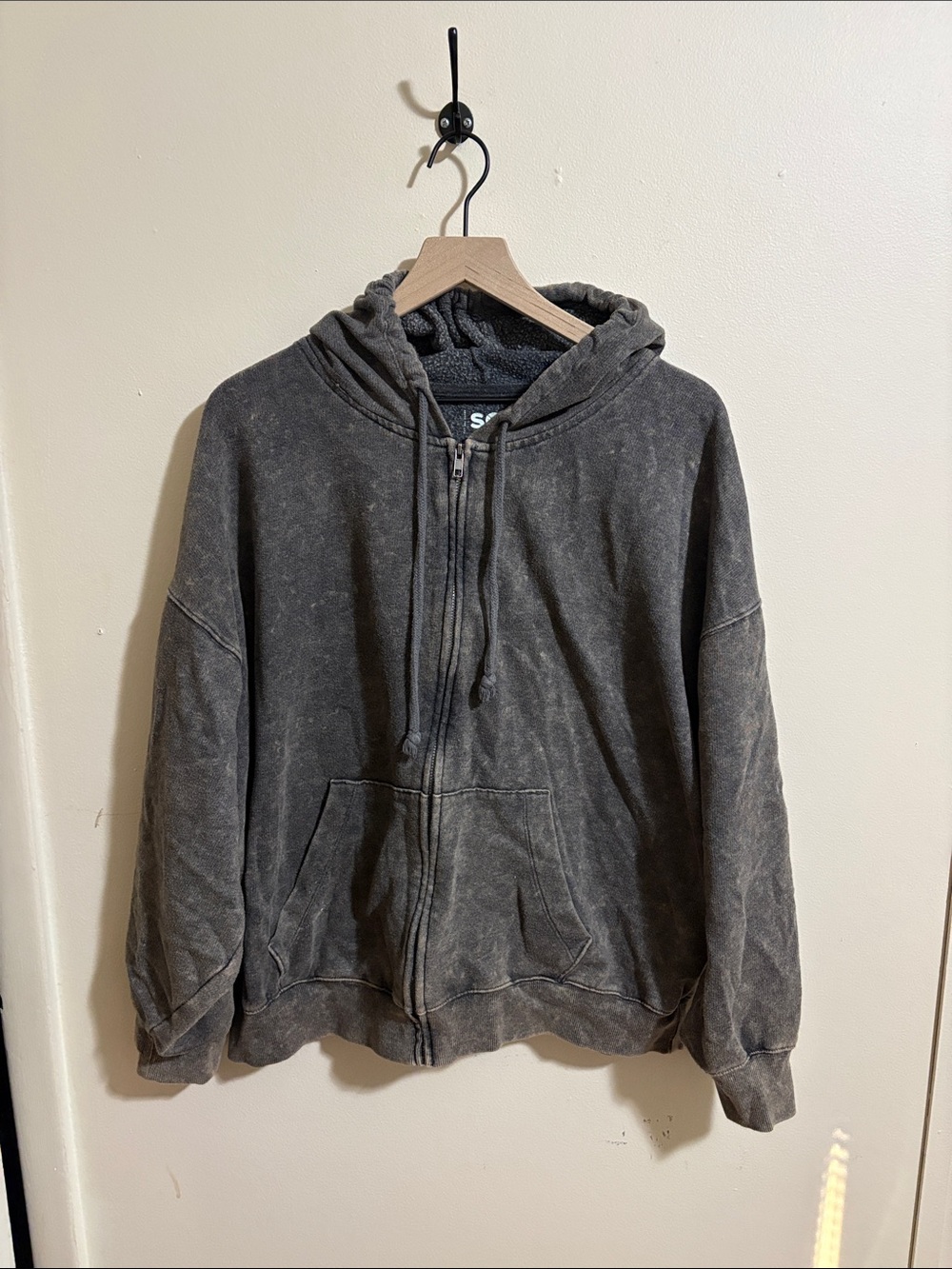 Women’s oversized grey acid wash Zip-Up Hoodie